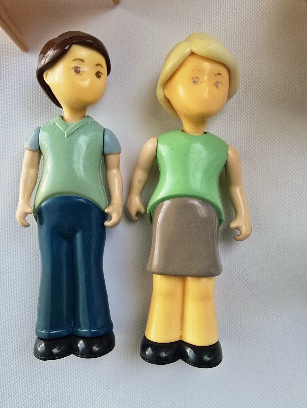 Vintage Little Tikes Place Dollhouse Family Figures Kitchen Furniture Lot - Picture 3 of 16